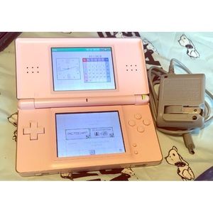 SOLD! Nintendo DS Lite Pink with Charger